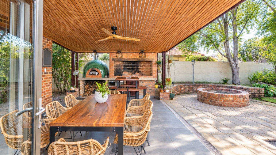 5 Bedroom Property for Sale in Xanadu Nature Estate North West
